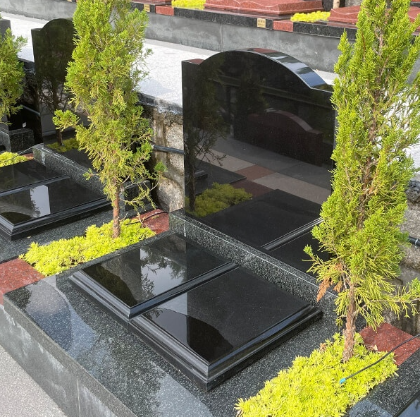 立碑单穴朝南图片